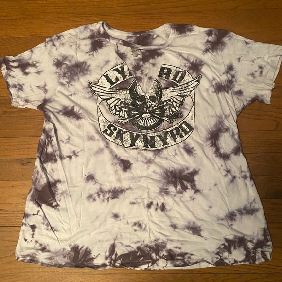 Lynyrd Skynyrd Tie-Dye Choker Tee - Picture 2 of 4
